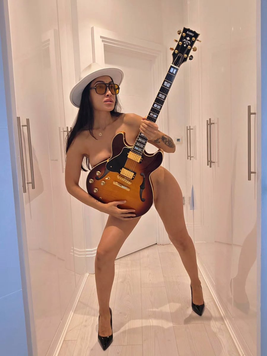 Aatufar's tweet photo. Sofia Hayat ♥️🔥😍
#SofiaHayat #Sofia https://t.co/7ZWJSfqW4r