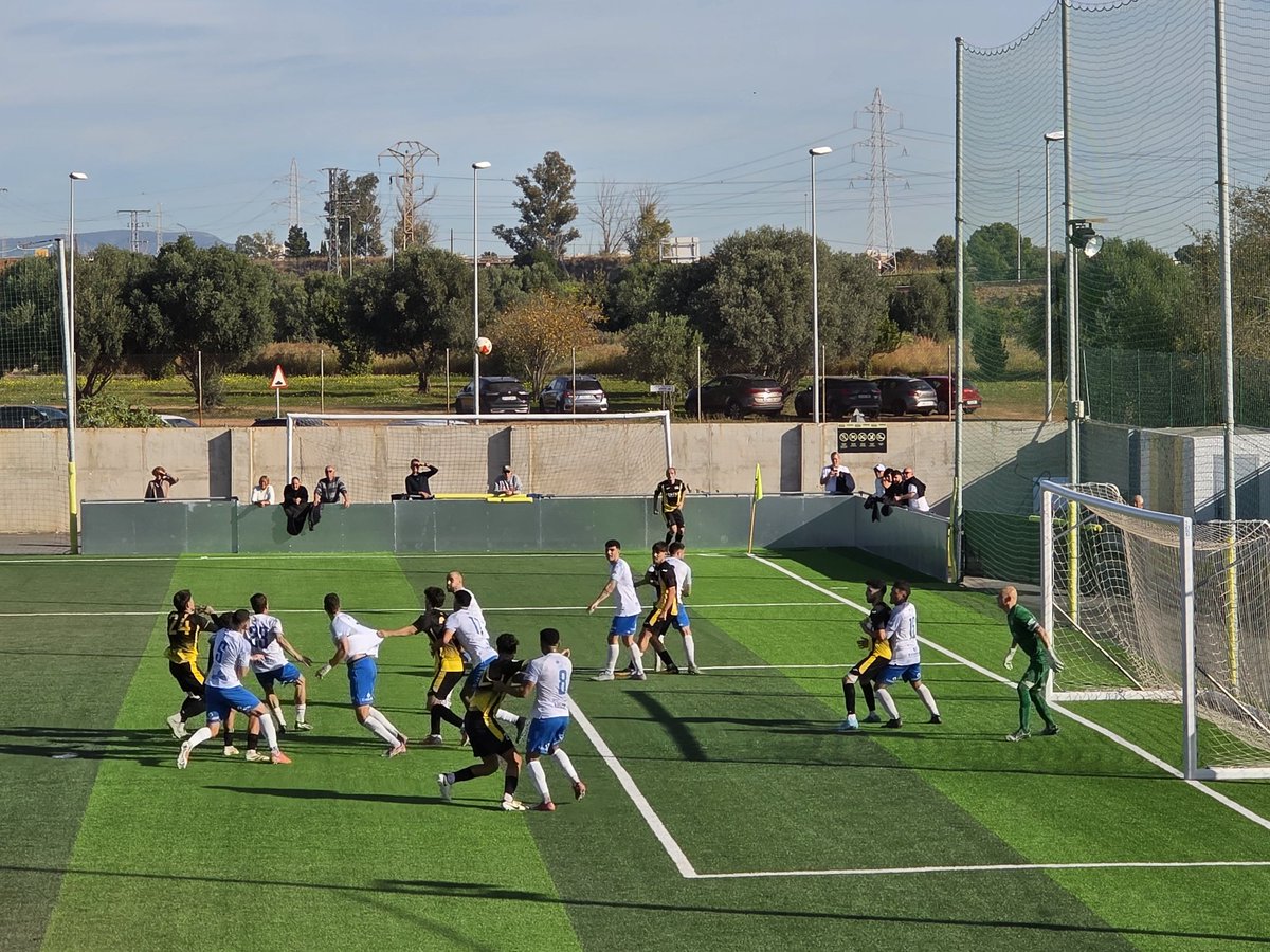 Game 88: CD Roda 2-1 UD Vall de Uxo.
The home side claimed the win with a goal in the 91st minute.
A good fightback from them after conceding first to a penalty.
A much higher better standard than last night.
#davesfootballtravels 🇪🇸