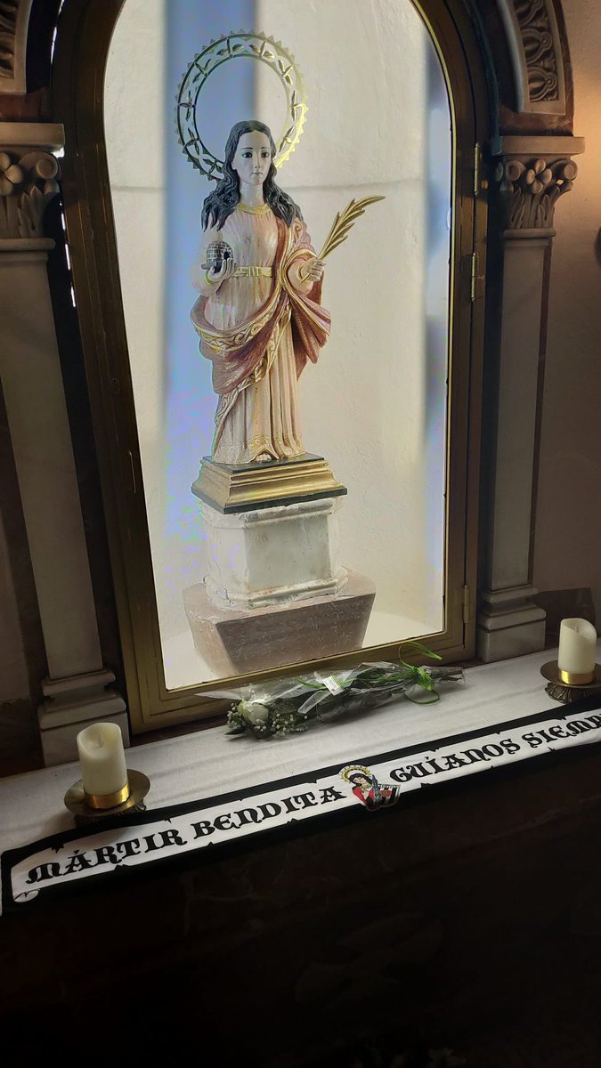 LegionesSur's tweet photo. En el día de ayer realizamos la tradicional ofrenda floral a nuestra patrona Santa Eulalia. 

Mártir bendita, guíanos siempre. https://t.co/vsK7wjKTAI