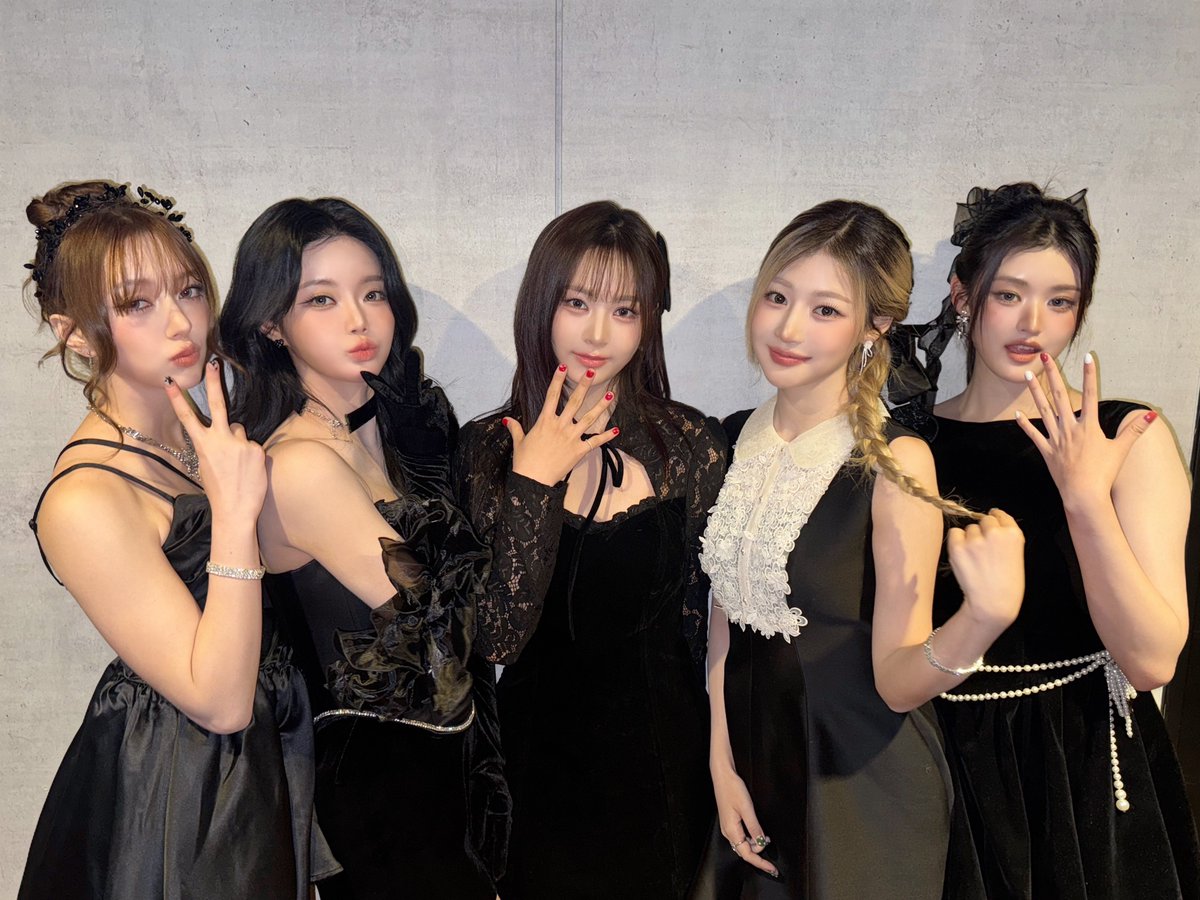 we_fiftyfifty's tweet image. [📸] 251206 ‘FIFTY FIFTY : Welcome to Tweny Party - Day 2’ 완료 💗

FIFTY FIFTY ❤️ TWENY
트웨니 고마워요!
우리 오래오래 보자 🫶

#FIFTYFIFTY #피프티피프티 
#Welcome_to_Tweny_Party