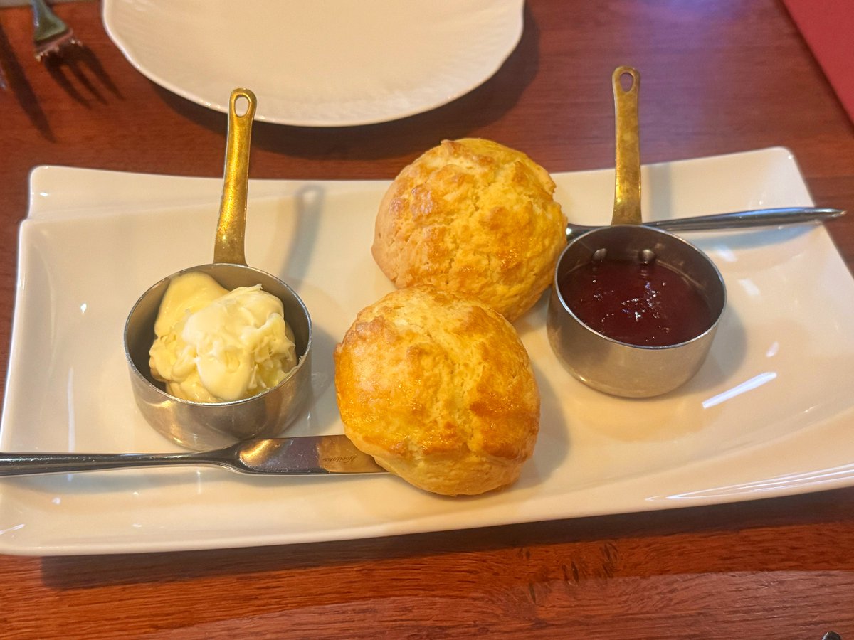 猫飯屋〜！原稿やろうぜ〜！ (@neko_meshi_ya) / Posts / X