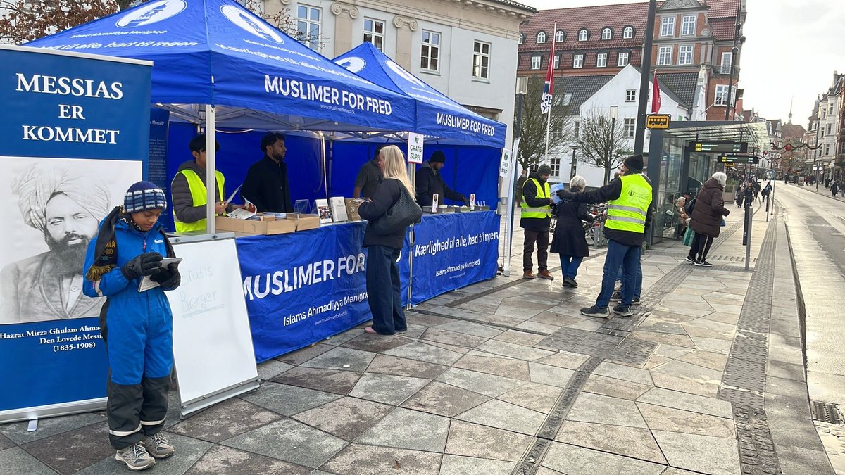 Vi står klar på Toldbod Plads, Aalborg. Alle er velkomne. 😇

#dkmedier #aalborg