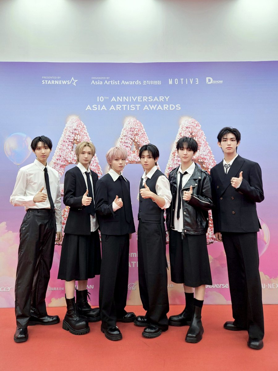 kickflip_jype's tweet photo. 📸ᴋɪᴄᴋᴋɪᴄᴋᴅᴀʏ

251206
2025 Asia Artist Awards

🏆 Best New Artist 

우리의 옆에서 늘 함께 걸어주는 위플립 덕분에
받을 수 있었던 Best New Artist상 ✨
한 번뿐인 소중한 순간을 함께 빛내주셔서 감사합니다! 🛹

#KickFlip #킥플립 #AAA2025 https://t.co/6IJHYNRivH