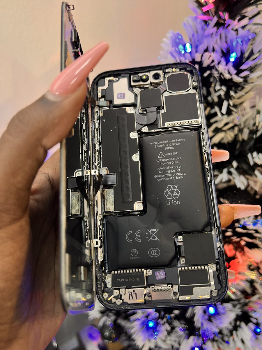 primefixke's tweet image. iPhone 15 pro battery swap 
Kes 8,000 only 

📍Norwich union second floor suite 8
☎️0703700600
#primefix #applerepair #iphonescreen