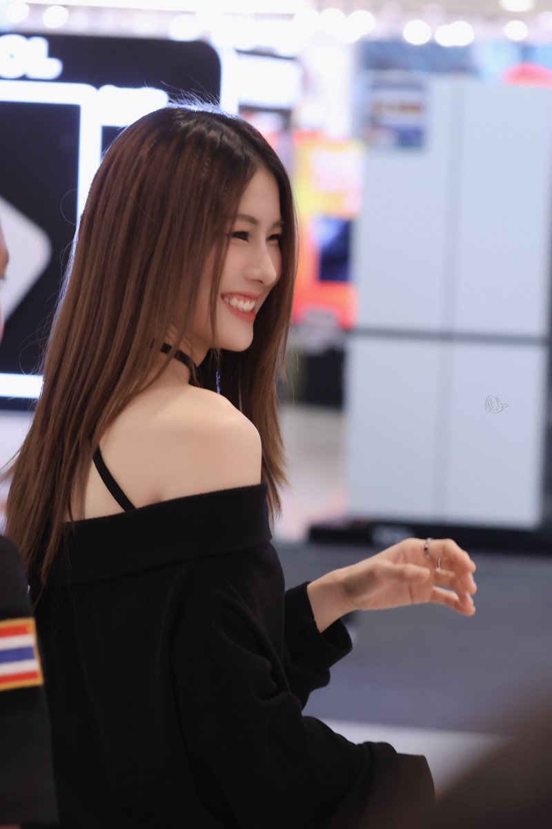 eieerrr's tweet photo. Good looks made even better by simplicity ✨

KATE WITH ANDALOOKKAEW
#KATExADLK
#andaanunta 
#KATEThailand
#KATEJellyFishTH
#JellyfishInTheMoonlight https://t.co/EDWvotkvSO