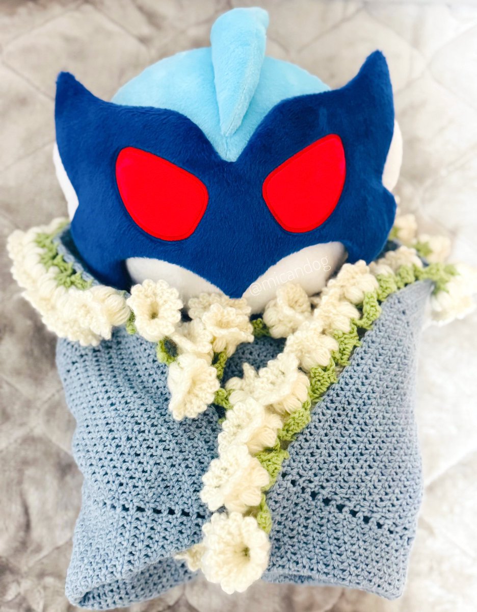 母親からお花のブランケット貰った
編み物界隈ではこれを作るのが流行ってるらしい