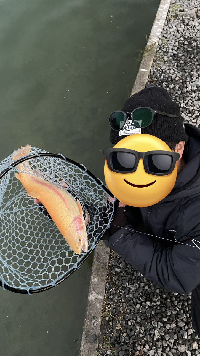 khhagejake86's tweet photo. 今日は友達と FISH UP秋川湖へ
釣果は21匹 サイズがビッグマムで最高だった!
またしてもネジング&バベルV3の2強
ただ 1番お気に入りだった おそらくもう売ってないであろう 茶色のネジングをロストしたのが ホントに悔やまれる
#FISHUP秋川湖
#Kcraft
#ネジングルアー
#バベルV3 https://t.co/avUsOCMVwh