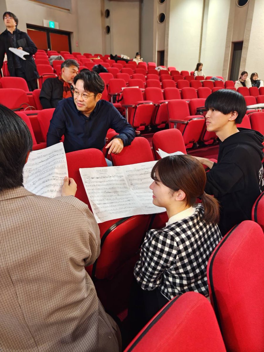 エリザベト音楽大学のクリスマスコンサートが終演いたしました。
今日までの4日間、本当に楽しかった！
学生たちの素直さ、学校スタッフの学生へのケアなど、どれをとっても感銘を受けることばかりでした。
学生の皆さん、関係者の皆さんに感謝申し上げます！