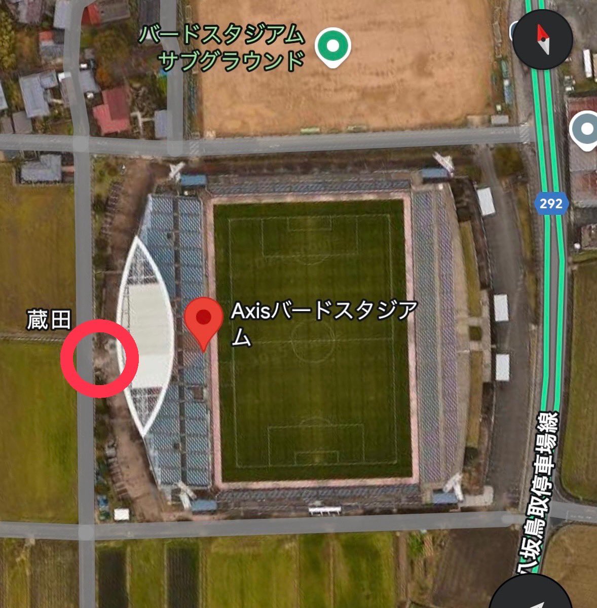 RAINCITYBOYS's tweet photo. 【PO 大阪戦　バス待ち】
選手をスタジアム入りから鳥取に集う赤黒全員で鼓舞していきましょう！！
下記お時間にお集まりください。

時間：11時30分頃
場所：メインスタンド前入口(下記赤丸記) https://t.co/iTMLr6mVBs