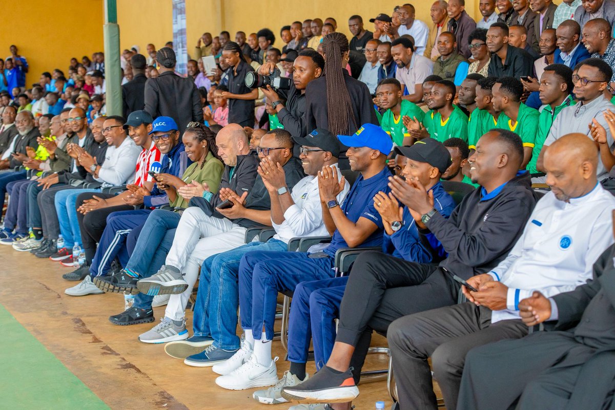 1️⃣None kuwa 06/12/2025 muri East African Christian College hatangijwe ku mugaragaro irushanwa rya RWANDA VARSITY LEAGUE . Ni irushanwa ngaruka mwaka rihuza amashuri makuru na kaminuza mu Rwanda. Ryatangijwe ku mugaragaro na Nyakubahwa <a href="/ClaudetteIrere/">Claudette Irere</a> umunyamabanga wa leta muri