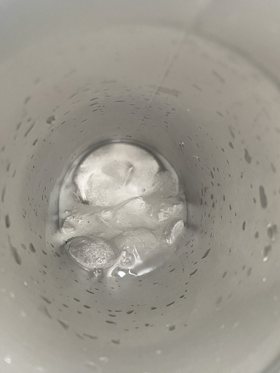 paw 🍎🗯️ tweet media