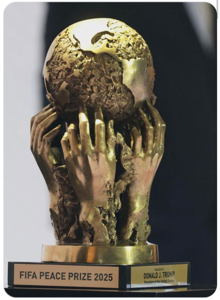 De wereld wordt leegegraaid door de zogenaamde weldoeners…. treffende vormgeving. #Fifa