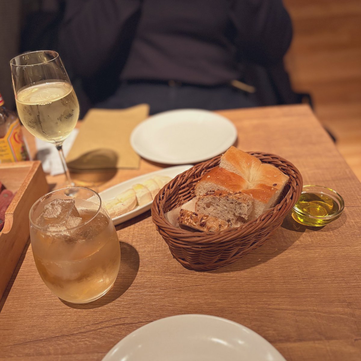 ____mri01's tweet photo. 📍ワインの酒場。ディプント

チェーン飲食店でもある
ディプントの紹介です😆

全国各地に出店しており
美味しいワインとお食事と共に
会話を楽しむことができます☺︎

#ワインの酒場ディプント
#ワイン酒場
#都内グルメ #グルメ好きな人と繋がりたい https://t.co/5njq1d5zqV