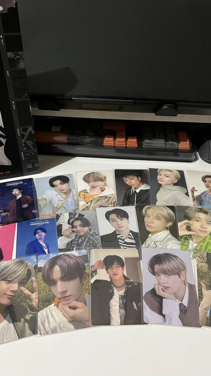 lsycode's tweet image. ˖˚˳ wts lfb ph ˳˚˖

&amp;gt; enhypen merch and photocards
&amp;gt; comment or dm me what you want will reply for the price
&amp;gt; SALE NA COZ IM DECLUTTERRING PLS BUY THEM 
&amp;gt; gcash/maya
&amp;gt; loc: paco manila
&amp;gt; payo or 3 days reservations