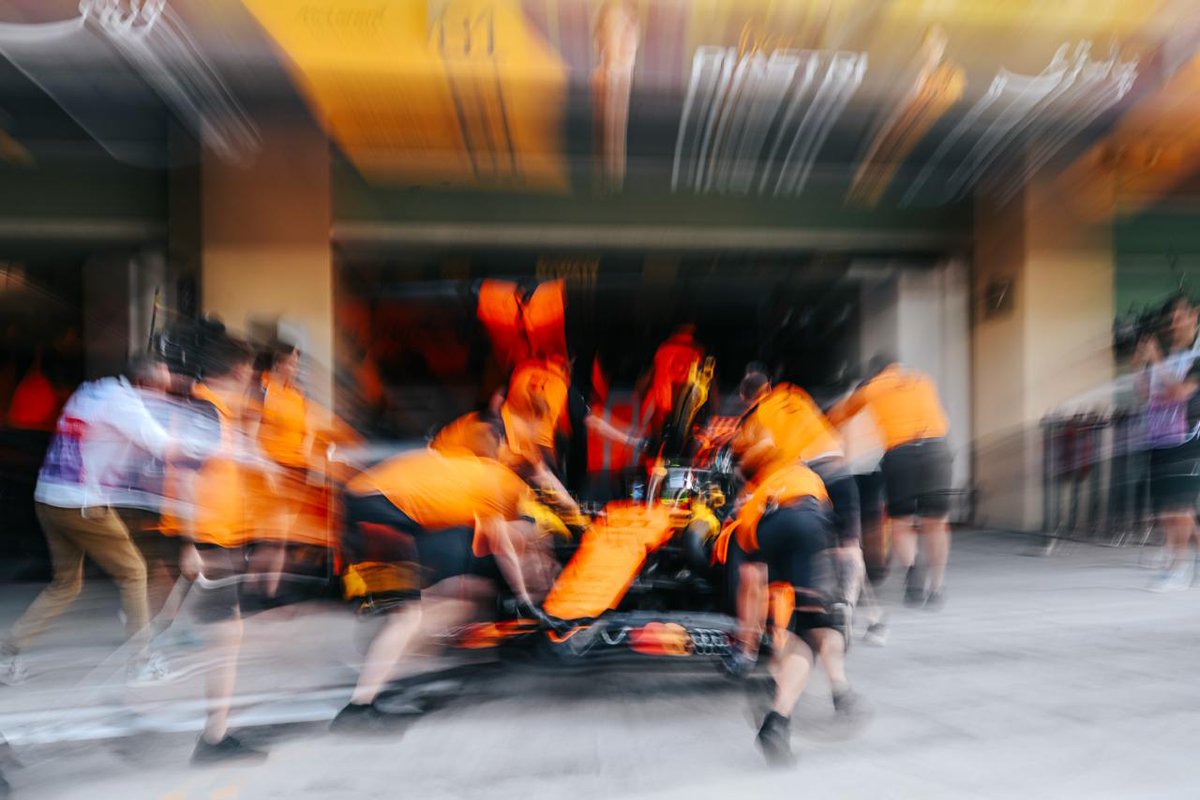McLarenF1's tweet image. Laps banked ✅

Back into the garage ➡️

#McLaren | #AbuDhabiGP 🇦🇪