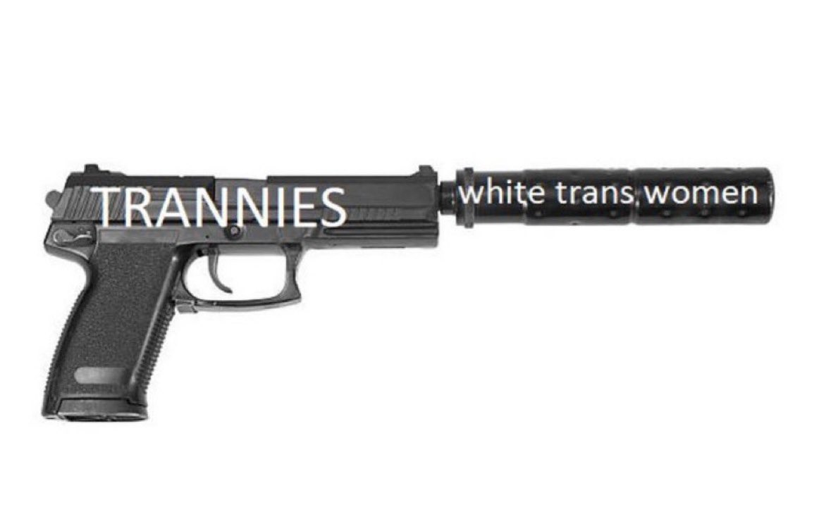 BeeLoc__'s tweet image. Every single time