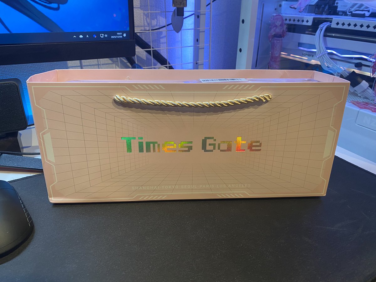 Divoom Times Gate 届きました！ まずパッケージからめちゃくちゃ