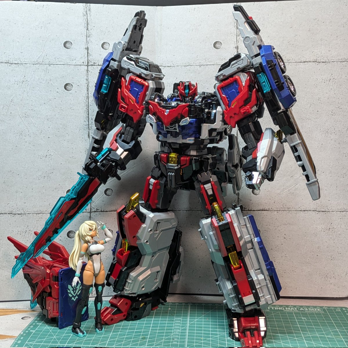 メタルカードボット ヘビーアイアン 2025新年 巳年特別版 ブラックゴールドエディション 韓国トイ][韓国アニメ]卓上玩具レビュー161  헤비아이언・ ヘビーアイアン(메탈카드봇・メタルカードボット)〔SAMG〕｜才も不才もまた各々その子と言うなり・改 世界の ... メタル ... メタルカードボット　ヘビーアイアン