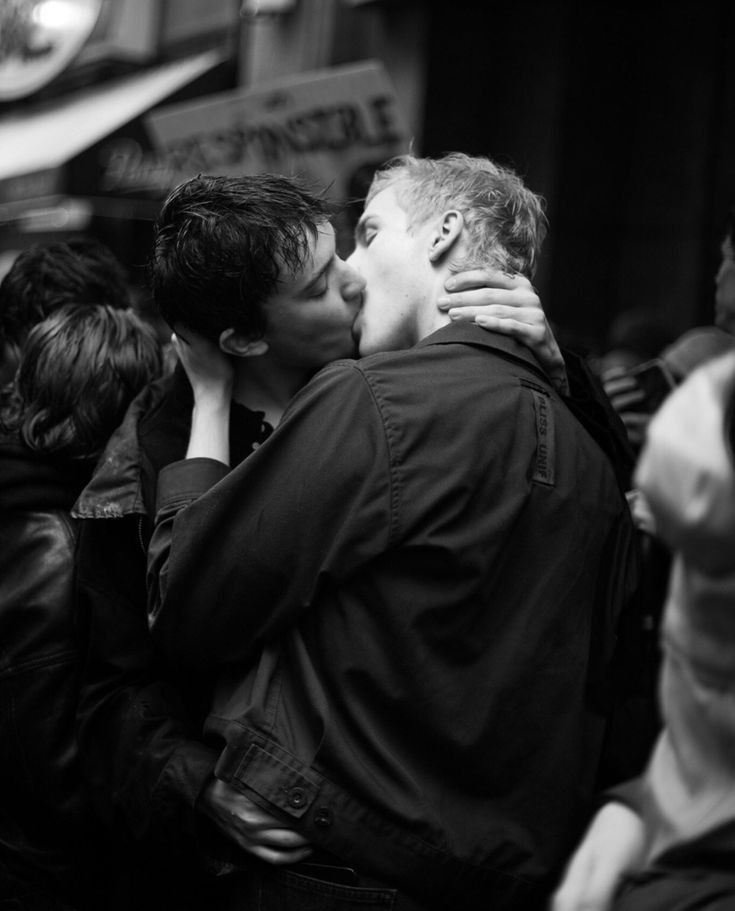 moo_darwin's tweet photo. gonna kiss u in every strange place, babe 😍🖕🏻 https://t.co/eM06M8tX04