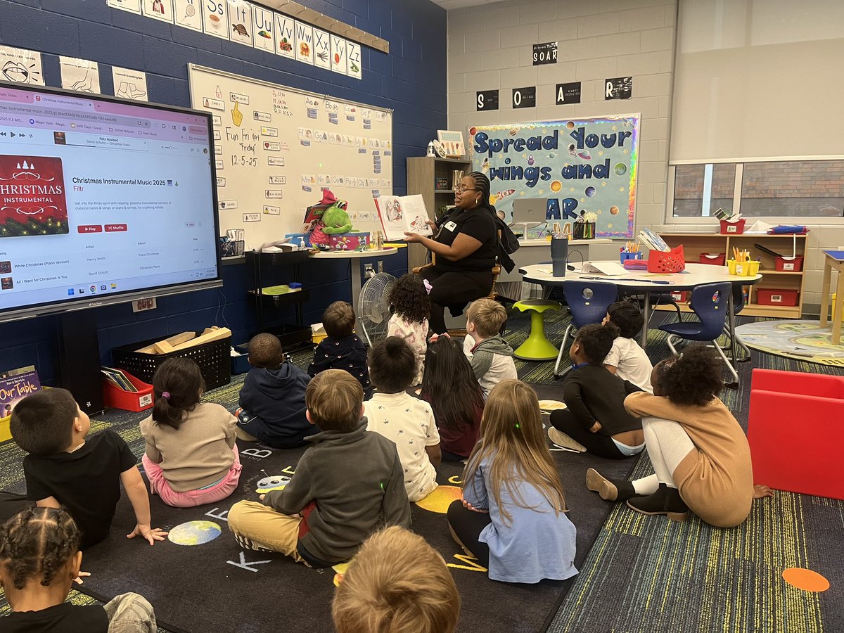 Seeing my parents show up, read, and pour into our babies fills my heart every time.

I love this village we’ve created together. ✨

<a href="/ForestLakeEagle/">Forest Lake Eagles</a> <a href="/Bjackson_FLE/">B Jackson</a> <a href="/Davis_FLE/">Brandon Davis</a> <a href="/stnewton9/">Stephanie Newton</a> <a href="/RichlandTwo/">Richland School District Two</a> #CFCD