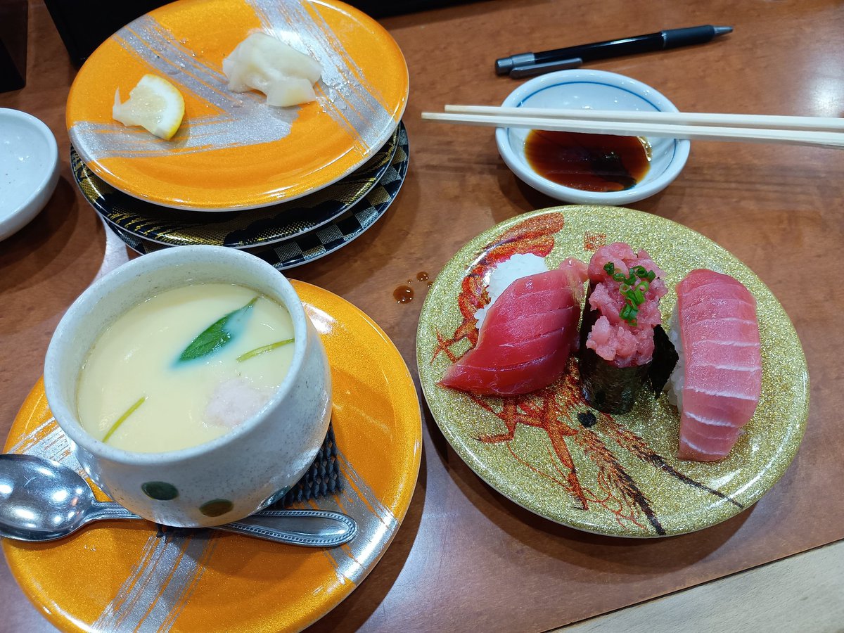 orusu321's tweet image. 他人の金で食う寿司は美味いなーーーー！