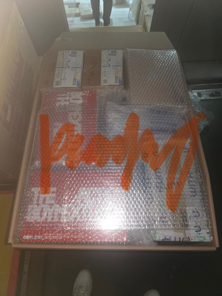 peachyupdates's tweet photo. closed ✅

TRACKING #: KP44466

a quick guide on how to track boxes via UMAC

step 1: tap the link provided below 
https://t.co/0TUTEM5yUf…

step 2: input the box # provided by seller ( starts w KP )

step 3: tap search to view the status ! https://t.co/DZF8VCTAPX