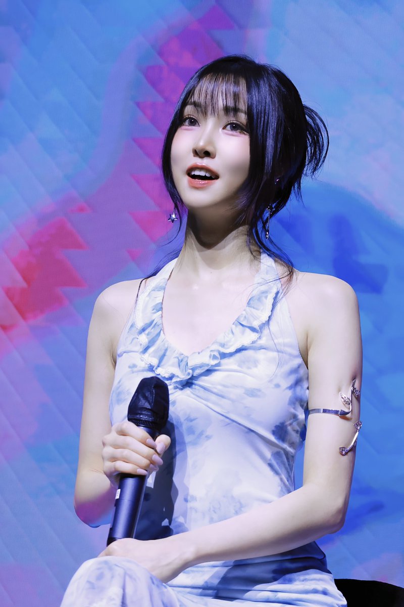 251206 🎸🩵
 #유주 #YUJU