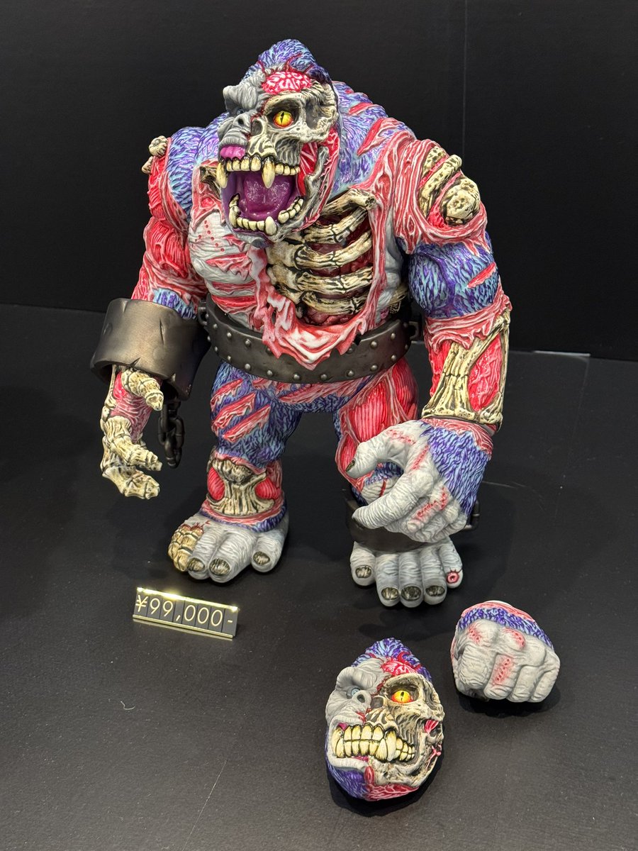 代官山でINSTINCTOY 20周年イベントを覗く。ソフビをインテリアアート