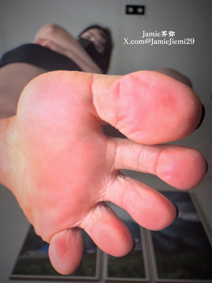 看什么看，踩扁你~