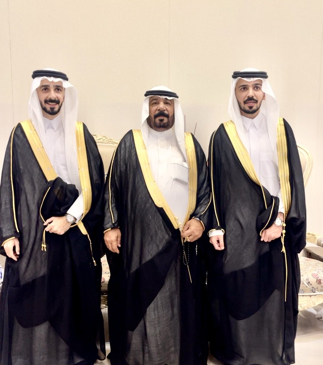 alkulaiffy's tweet photo. نتقدم بأجمل التهاني والتبريكات لأبن العم
نايف بن فدان السطاي الشريفي  
بمناسبة زواج ابنائه ( سالم و محمد )
وندعو لهم بما دعا به النبي ﷺ
(بارك الله لكما وبارك عليكما وجمع بينكما في خير)
ادام الله الأفراح والمسرات
#شمر #عبده #الشريفات #السناعيس #الطنايا https://t.co/OawEWMrbNI