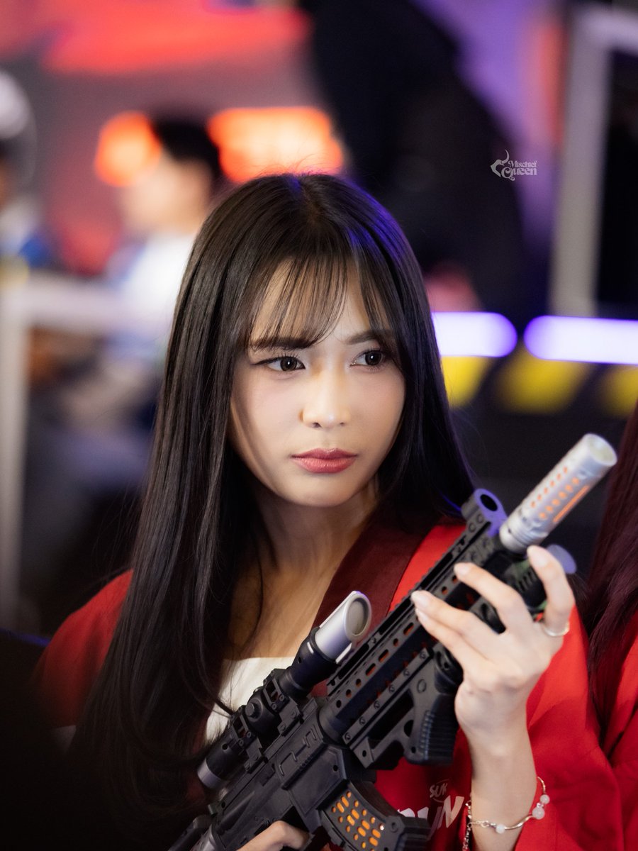 MischiefQueen30's tweet photo. Dor dor dor 🔫

061225 | MS Cup 2025
@A_GitaJKT48
#誠実さ #ギタ #Gita #JKT48 https://t.co/6D8I9ju426