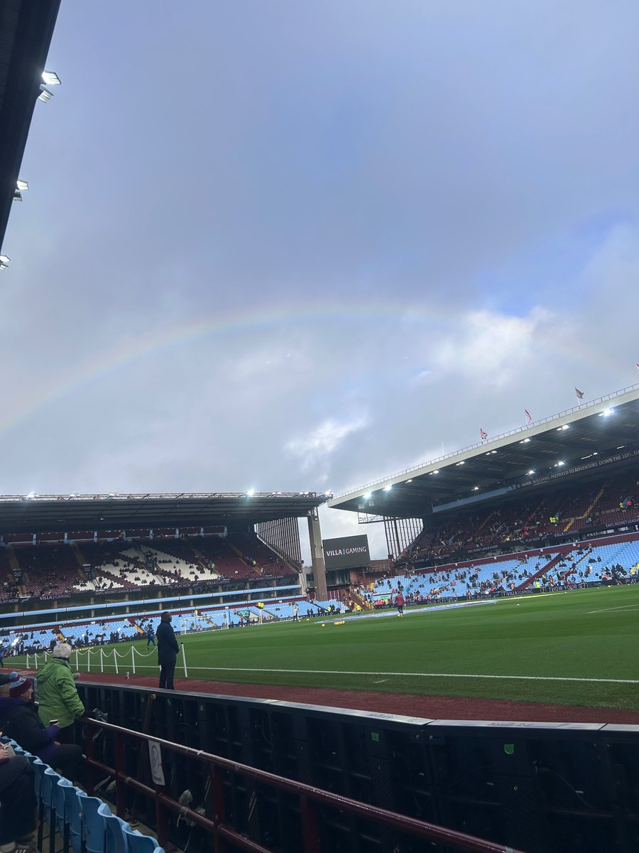 Maybe not a pot of gold but let’s get 3 points today. #UTV #AVFC #SOTC
<a href="/NerazzurriVilla/">Nerazzurri Villain 🇮🇹🖤💙🏴󠁧󠁢󠁥󠁮󠁧󠁿💜💙</a>