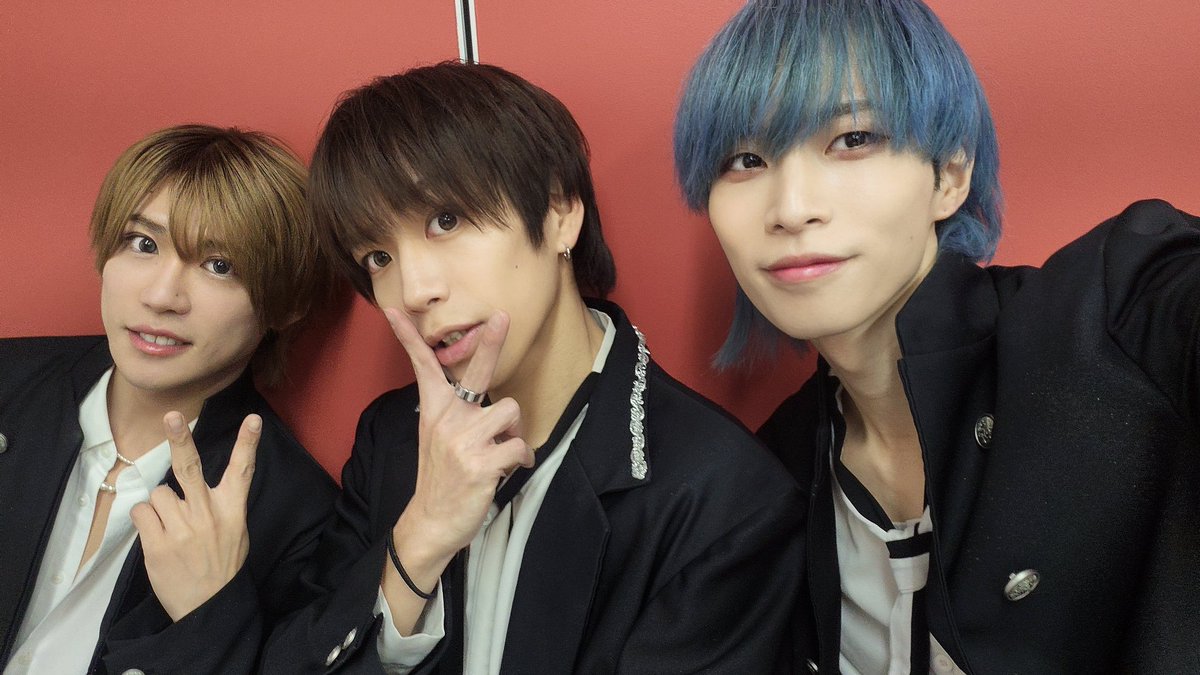 心斎橋BIG STEP さんでフリーライブ＆チェキチャでした ツアーの中日で