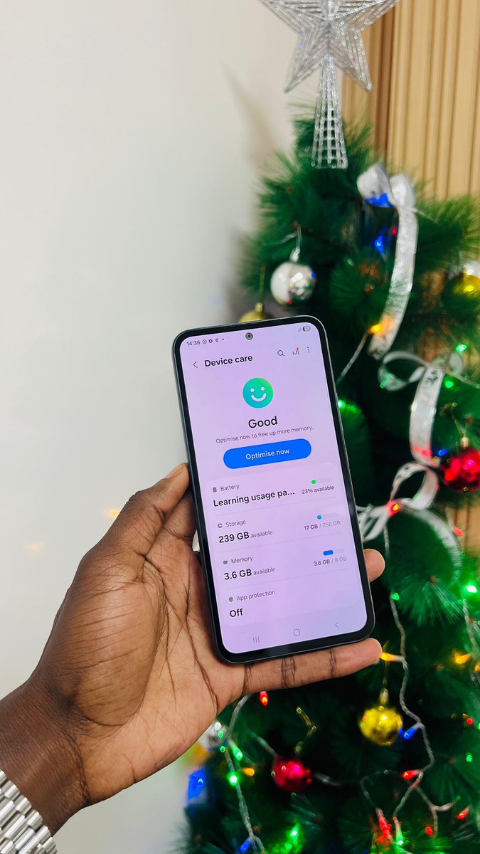 DECEMBER💐

Samsung Galaxy A54 5G
Color code; Awesome Graphite📞
Condition; New Mint Pristine💧
8GB Ram|256GB Storage 
Neat🫧
📑6 Months Warranty 
📶Dual Physical Sim Cards
🔋5000mAh
📸50 Megapixels
📺Super AMOLED,120HZ
🏷️Free 25 watts Super Fast Charger Header
🏷️Free Clear Case