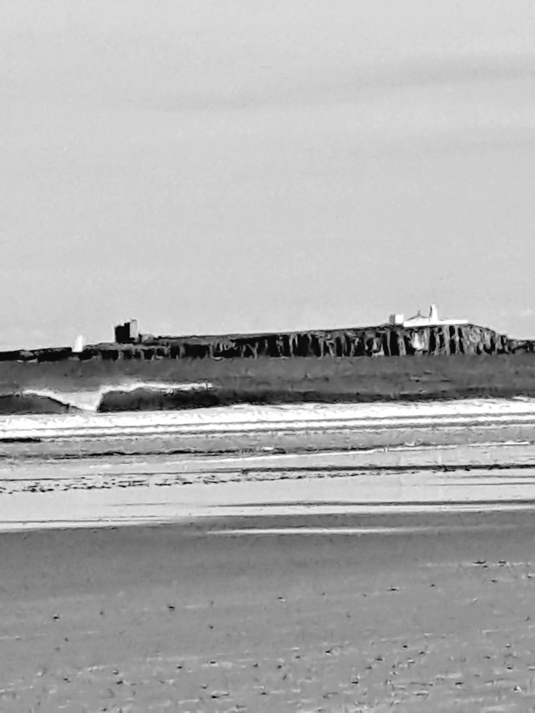 CarolGardner7's tweet photo. @NorthEastTweets decent view of #Farnislands from #Bamburgh #Northumberland #Poshmumsjourneys https://t.co/rpf8sroNxJ