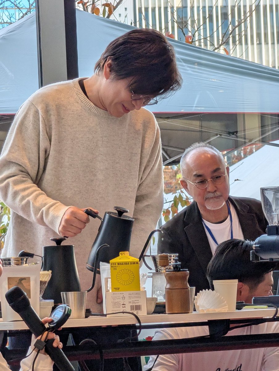 推しがコーヒー作る姿見れるとか思わないじゃん…