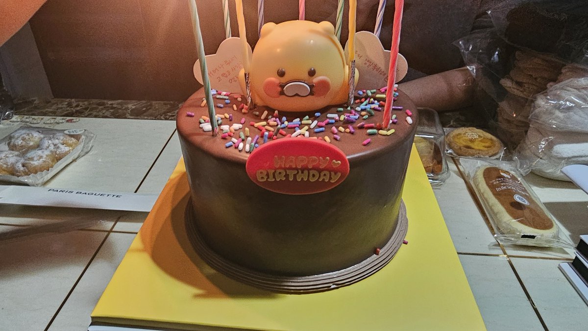 Snack_CS_mang's tweet photo. 올해 생일 케이크는 작년 비투비 시그와 함께🩷 https://t.co/tAXgccPcxK