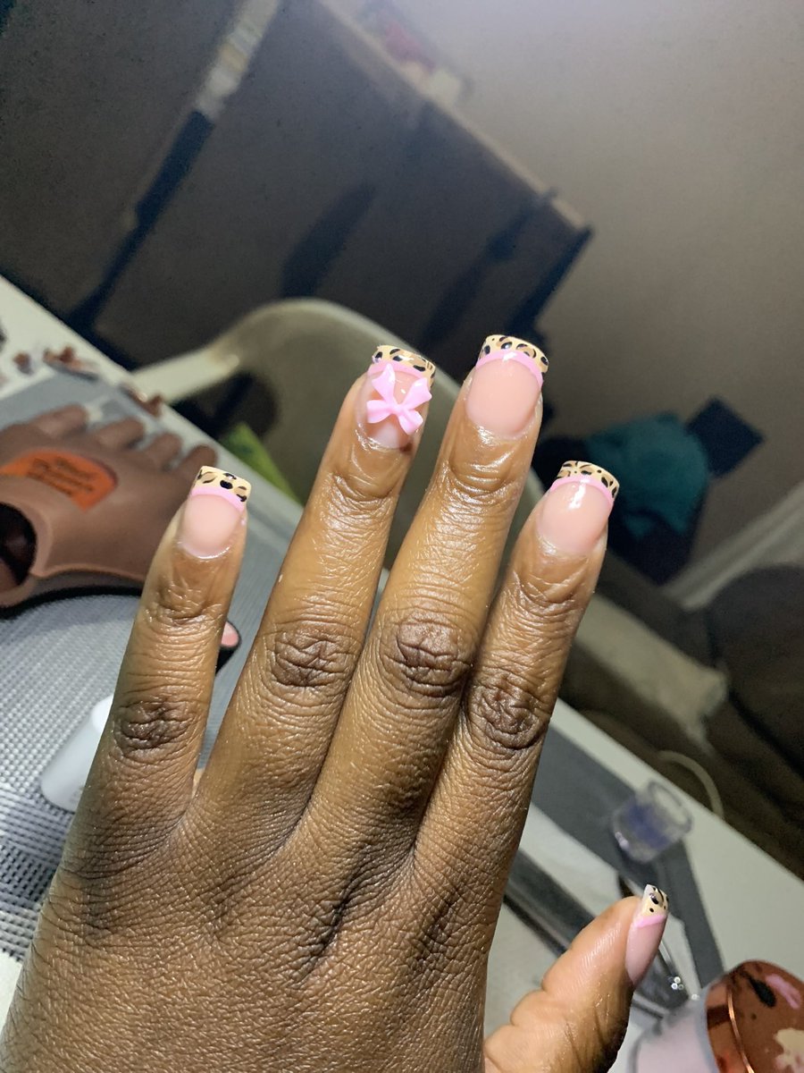 mash_n1's tweet photo. Hey Gorgeous people I’m a home based Nailtech  and a mobile braider Please RT ❤️#GirlsTalkZA #GirlTalkZA 
📞0616757409
📍Ivory park . available for house call https://t.co/eymCFauI0m