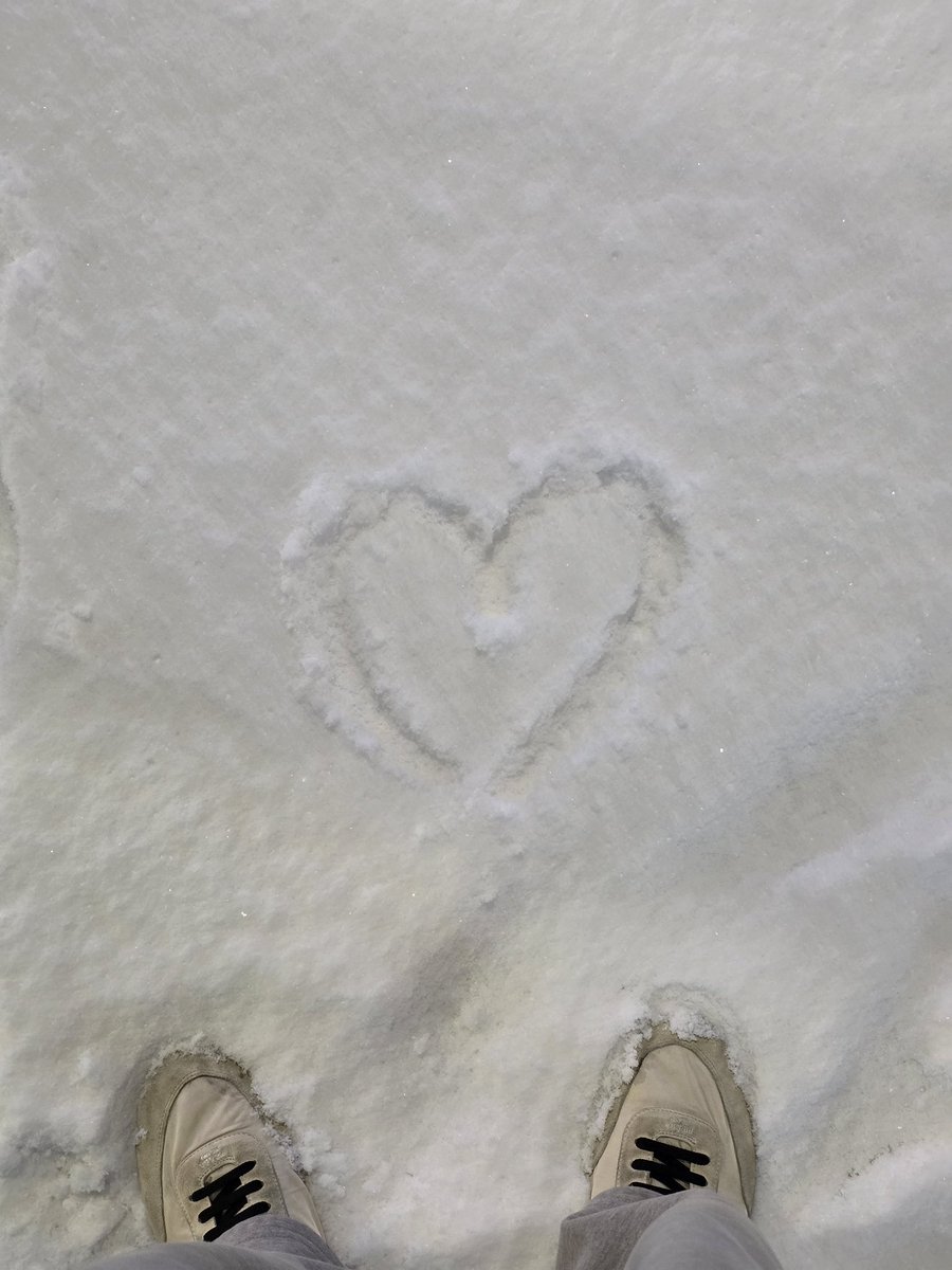 [💬]

눈 보이면 적고싶은 AROHA💜

#윤산하 #YOONSANHA