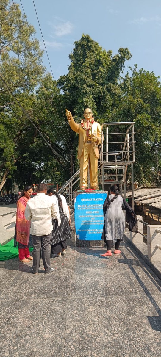 fcidowarangal's tweet photo. FCI DO Warangal pays homage to the architect of the Indian Constitution, Bharat Ratna Dr. B.R. Ambedkar, a visionary social reformer, on #MahaparinirvanDiwas at DO office, Highlighting his unparalleled contribution to nation-building. @FCI_India @fcisouthzone_pr @Fci_Telangana https://t.co/kLOHmf7BeZ
