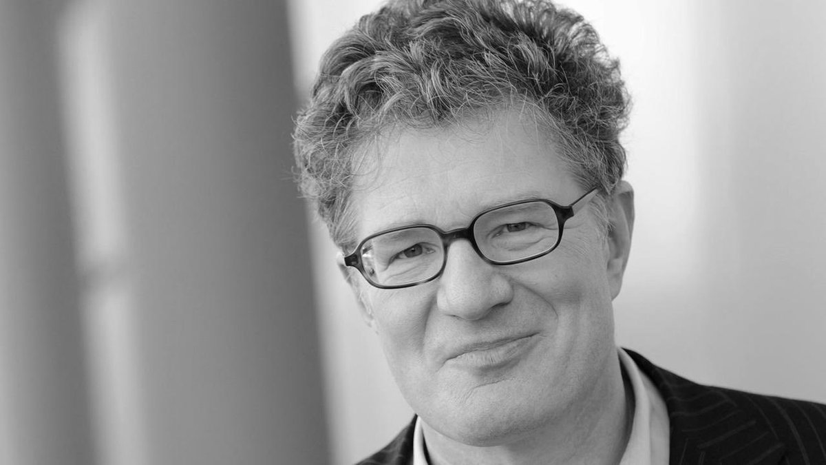 „Ich habe immer gefunden, dass der schönere Begriff von Demokratie nicht Herrschaft der Mehrheit' wäre, sondern Schutz der Minderheit unter dem Protektorat der Mehrheit.“

Guten Morgen mit Roger Willemsen