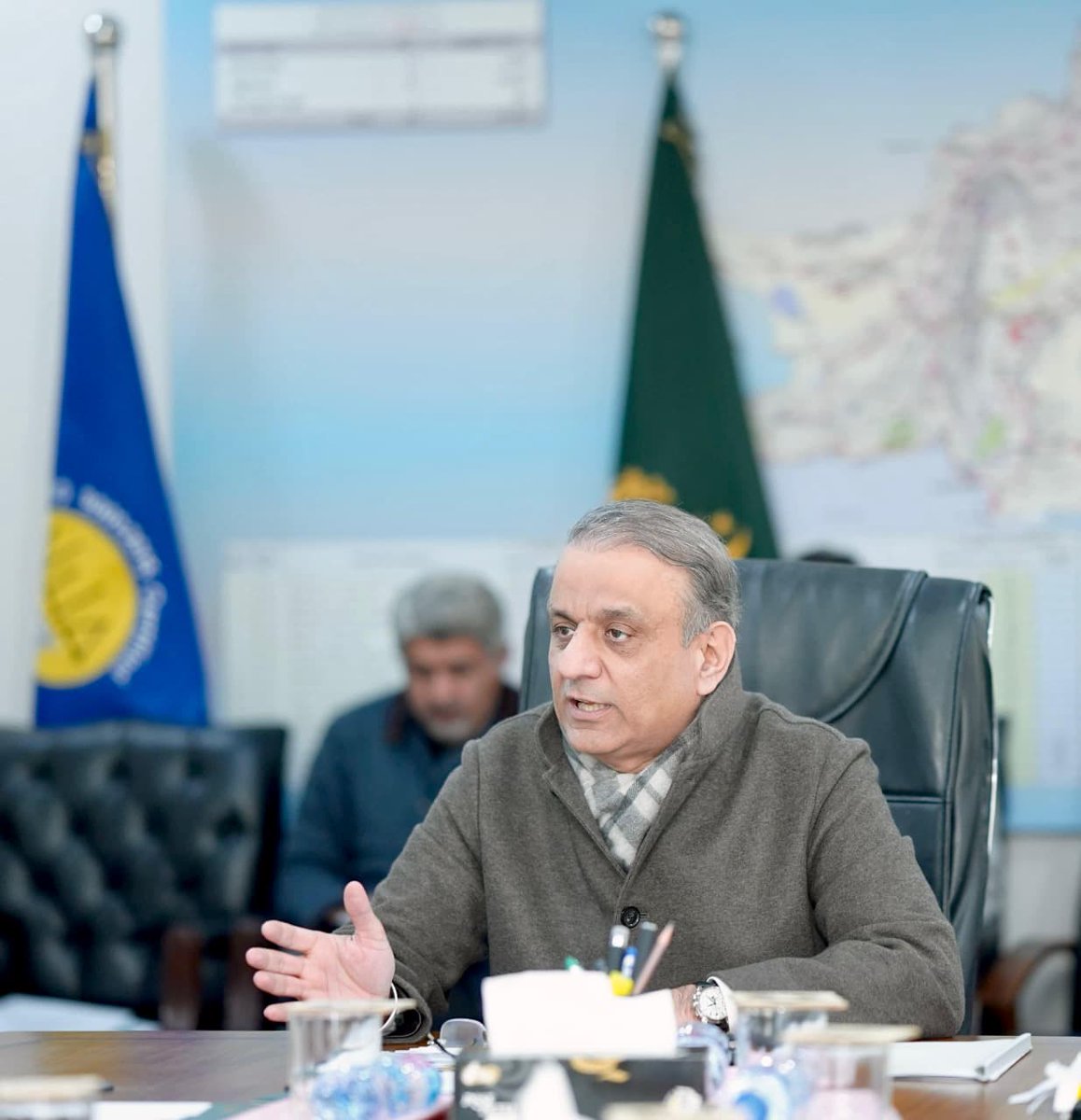 teamaleemkhan's tweet photo. وفاقی وزیر مواصلات عبدالعلیم خان کی زیر صدارت این ایچ اے کا اعلٰی سطحی اجلاس، ملک بھر کی موٹرویز کے ریسٹ ایریاز کی بہتری کیلئے مربوط لائحہ عمل اختیار کرنے کا فیصلہ

#AleemKhanForPakistan #AleemKhanInspires #nha #communication #IPP #RegionalTransport #InfrastructuralDevelopment https://t.co/bwIkYdTz2E