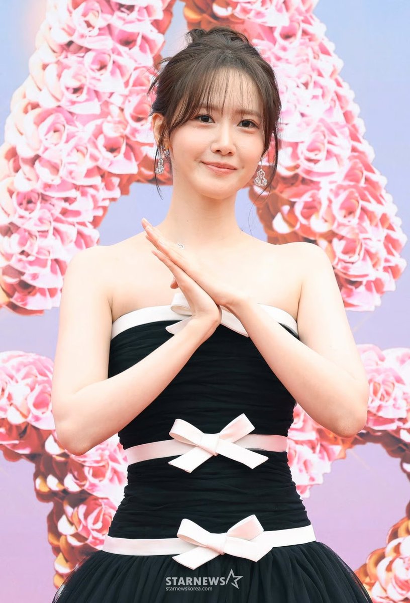 ordinarynojaem's tweet photo. Lim YoonA at the red carpet for ASIA ARTIST AWARDS 2025✨ https://t.co/TluhkHILu9