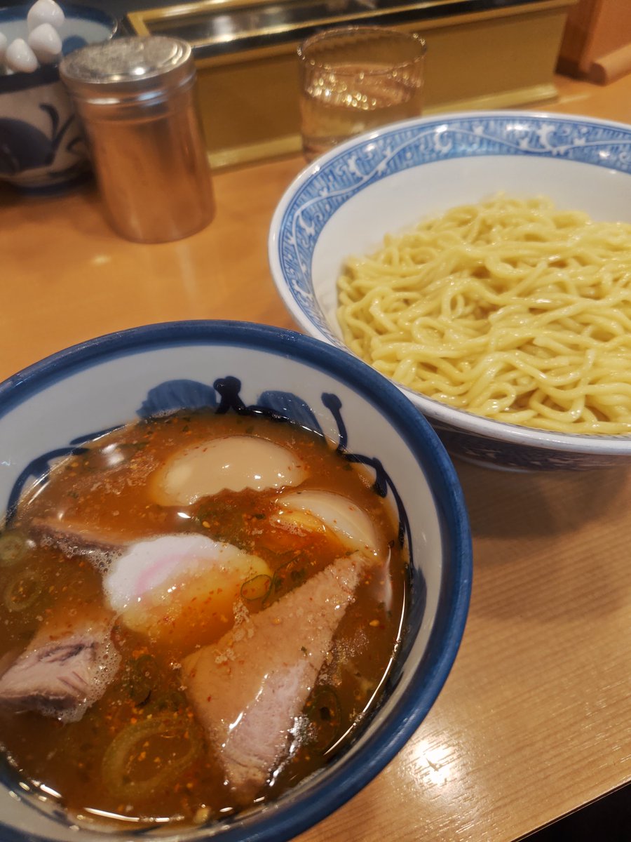 ocean_dur's tweet photo. 冬は発熱で㌍使うので太ることはないはずです。ガンガン好きなもの食べましょうね🐤 https://t.co/LgoOAmHE5r