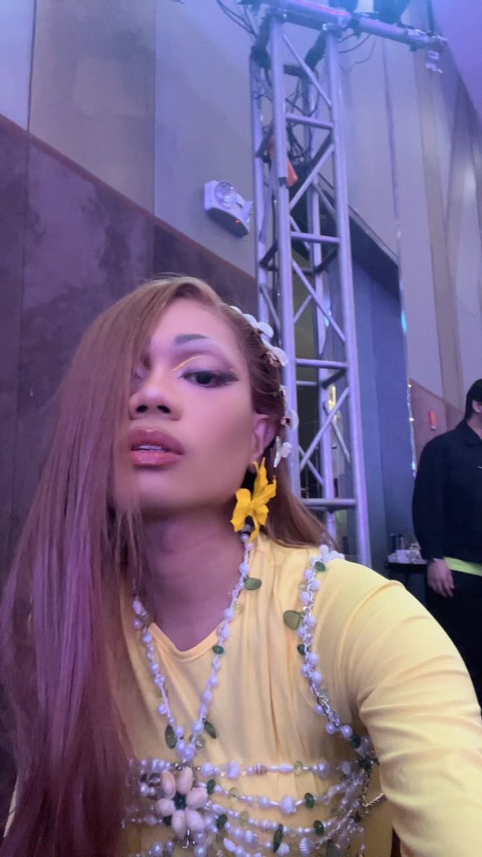 jemberlog's tweet photo. Ganda gandahan kagabi
Di naman nanalo sa raffle https://t.co/5o8KTOPs3O