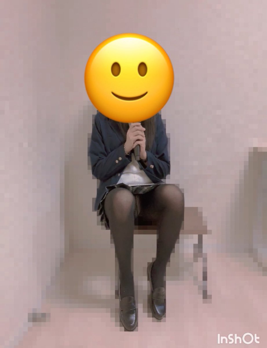 Sayaclothes's tweet photo. 歌う前に緊張する学園のアイドルちゃん https://t.co/y7FmBIKrm0