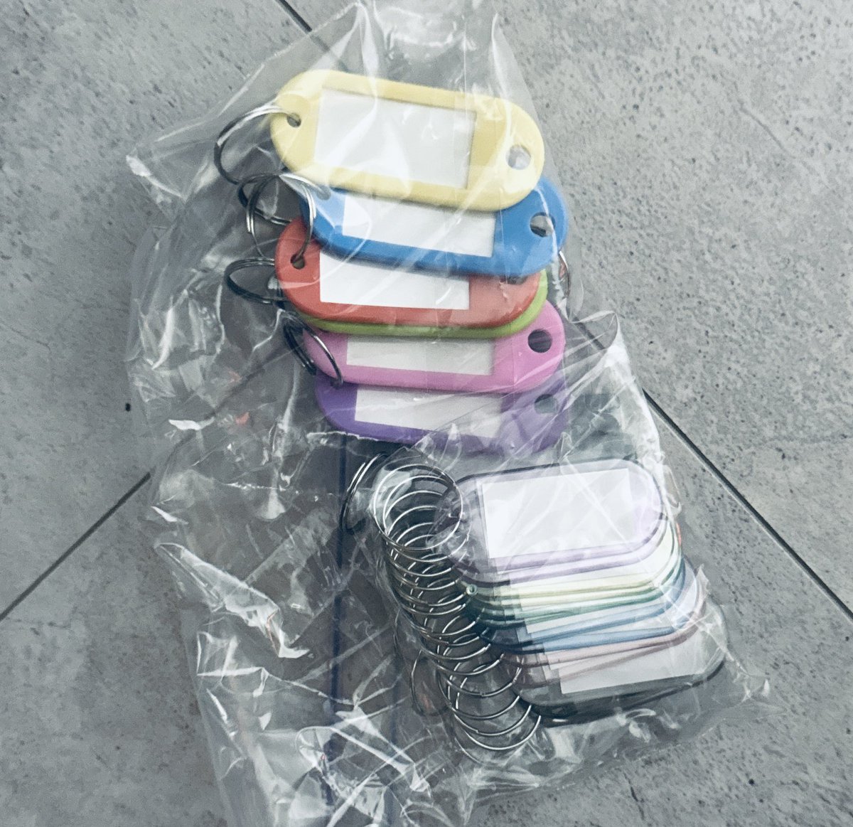 キ〜ホルダ作りたくて全部買った