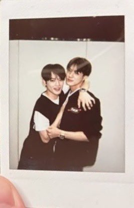 salt_1935's tweet photo. 진짜 너무행복해보여 너 https://t.co/rqmsMzDHes
