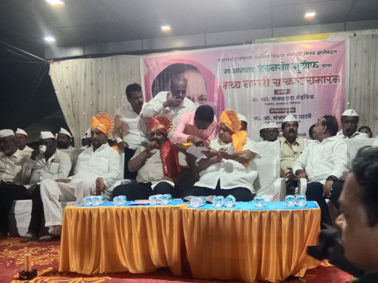 Er_CSawant's tweet photo. गडहिंग्लज हद्दवाढ विकास आराखड्यातील वडरगे रोडवरील रि.स.नं.144मध्ये 5 एकर  शासकीय जमीनीवरील आरक्षण(HFD1)EXTDनुसार बेघरांसाठी 10000घरे बांधणार.आजDRAFT DPR वैद्यकीय शिक्षण मंत्री  @mrhasanmushrif साहेबाना सादर‌...चंद्रकांत सावंत,स्थापत्य अभियांत्रिकी नागरी सेवा महाराष्ट्र प्रदेश. https://t.co/GGhXmfLuCj