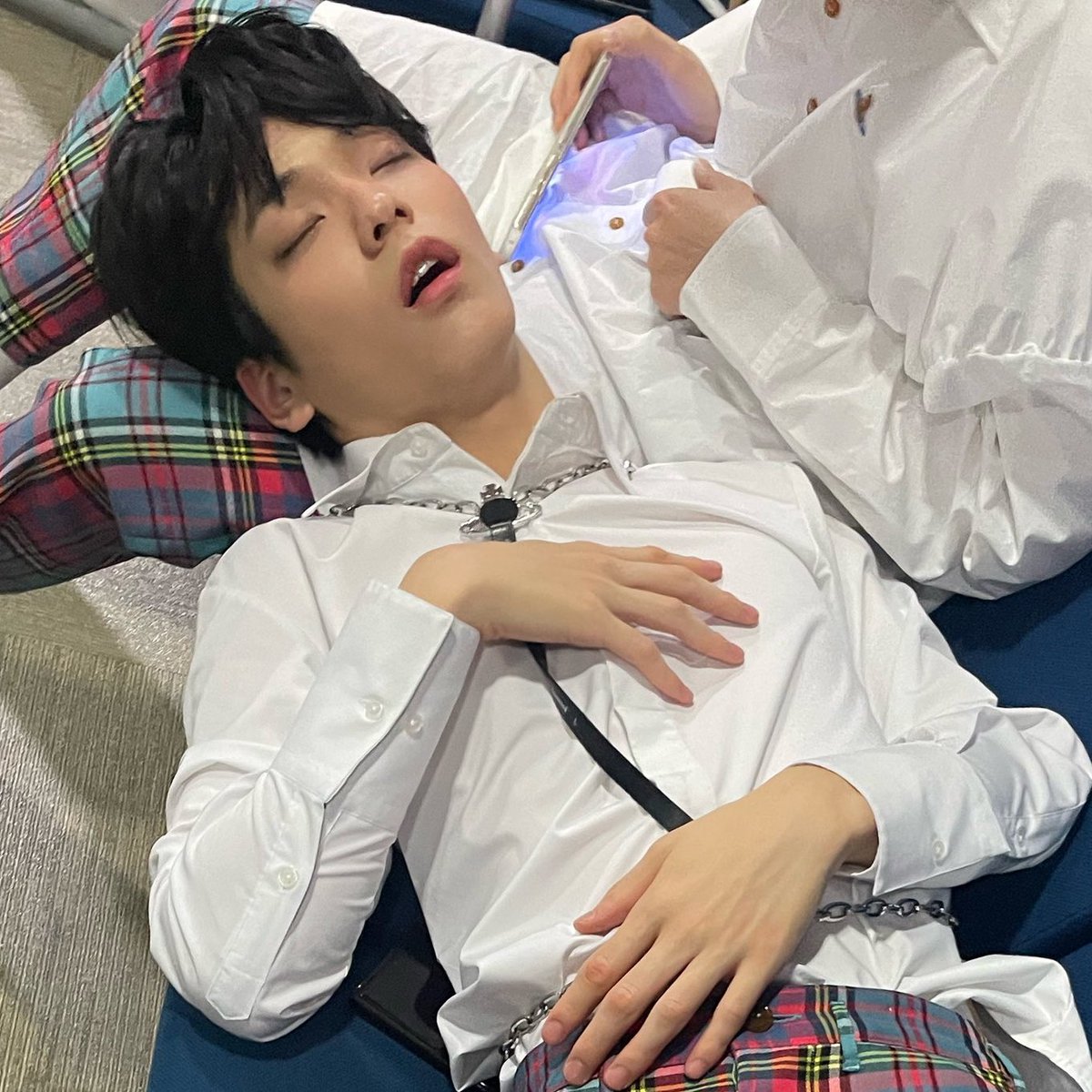 their asses are NOT ❌ sleeping 🤣🙏🙏